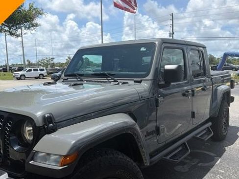 Used 2022 Jeep Gladiator Sport AWD/4WD image 1