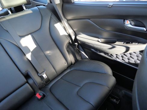 Used 2019 Hyundai Santa Fe AWD image 14