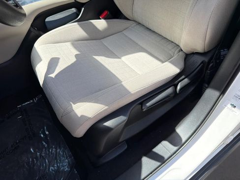 Used 2023 Honda HR-V LX image 15