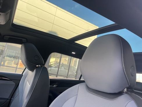 New 2026 Volkswagen Tiguan SE R-Line FWD image 29