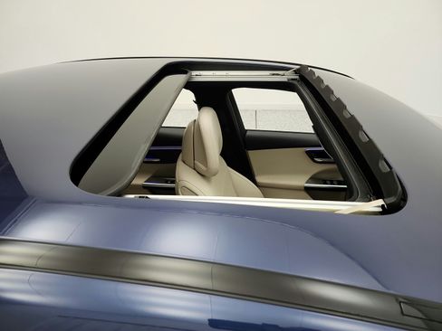 Used 2024 Mercedes-Benz C 300 Sedan image 17