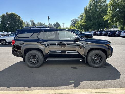 Used 2026 Toyota 4Runner TRD Off-Road Premium AWD/4WD image 5