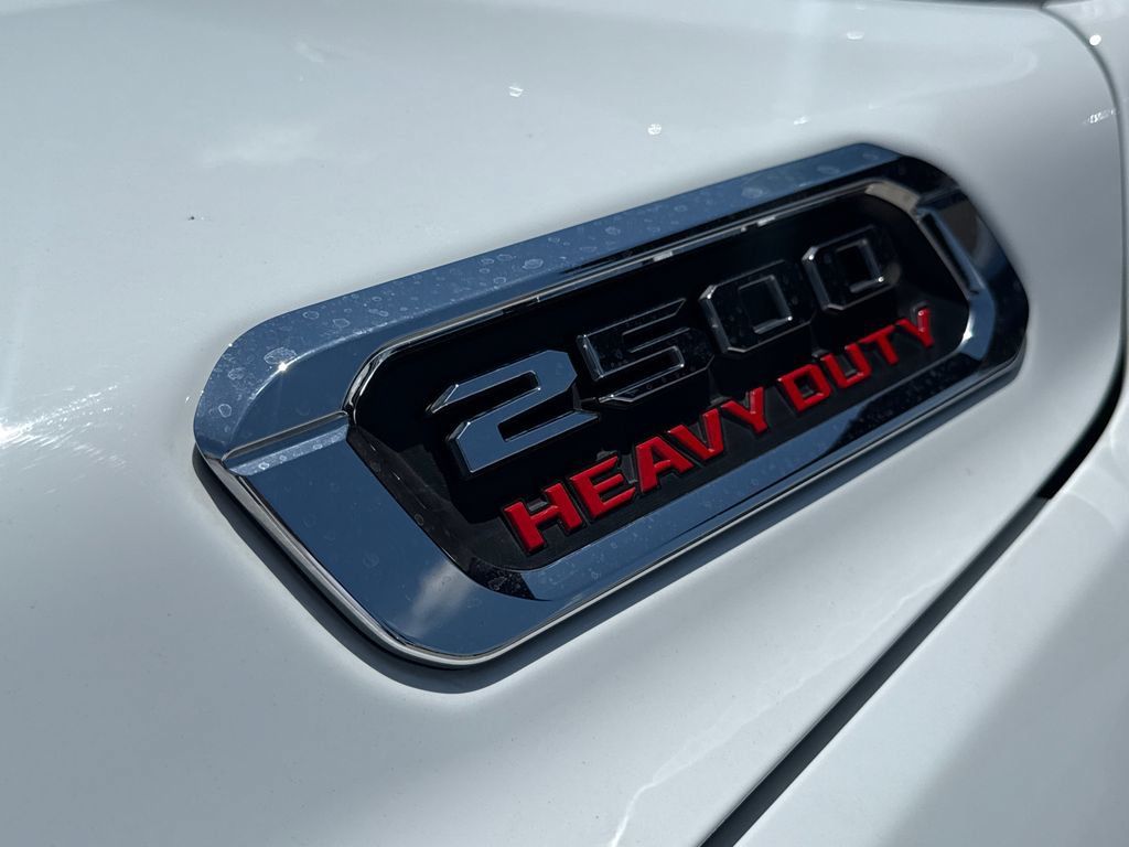 Used 2022 RAM 2500 Limited w/ Snow Chief Group AWD/4WD image 6