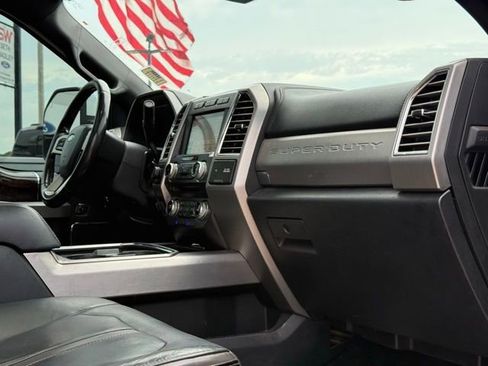 Used 2017 Ford F250 Platinum w/ Platinum Ultimate Package AWD/4WD image 19