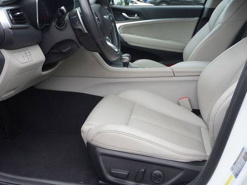 Used 2020 Genesis G70 2.0T AWD/4WD image 26