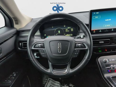 Used 2021 Lincoln Nautilus AWD image 15