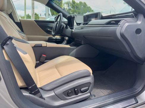 Used 2021 Lexus ES 350 w/ Accessory Package 2 FWD image 12