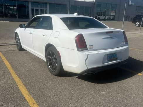 Used 2017 Chrysler 300 S AWD/4WD image 3