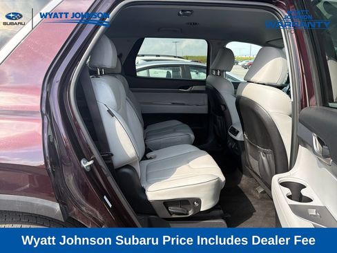 Used 2025 Hyundai Palisade SEL FWD image 32