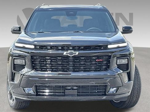 Used 2027 Chevrolet Traverse RS FWD image 2