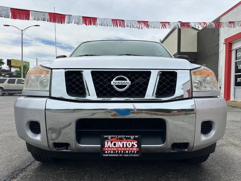 Used 2013 Nissan Titan SV AWD/4WD image 2