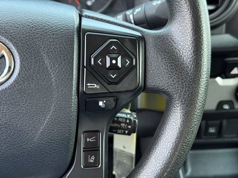Used 2020 Toyota Tacoma SR w/ SR Convenience Package RWD image 33