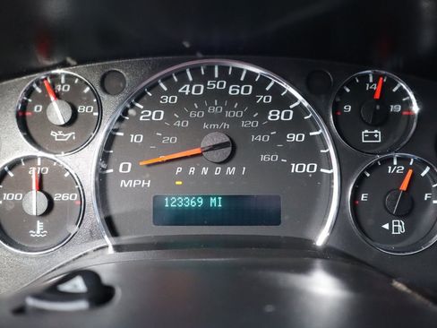 Used 2020 Chevrolet Express 2500 w/ Enhanced Convenience Package image 32