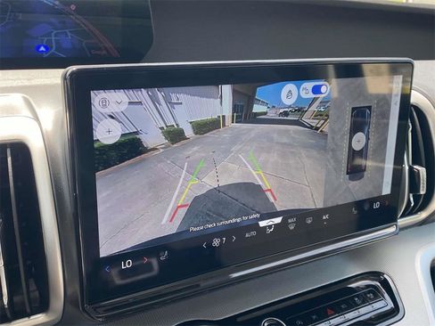 New 2025 Ford Expedition Max Active image 22