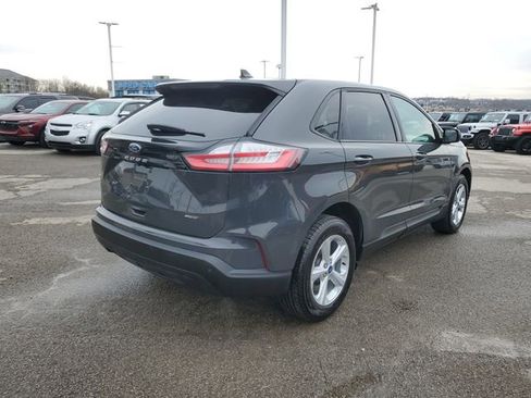 Used 2021 Ford Edge SE image 4