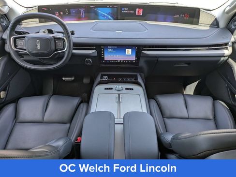 Certified 2026 Lincoln Navigator Reserve AWD/4WD image 10