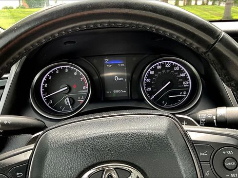 Used 2024 Toyota Camry SE FWD image 14