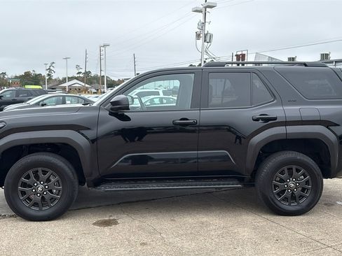 Used 2025 Toyota 4Runner SR5 image 4