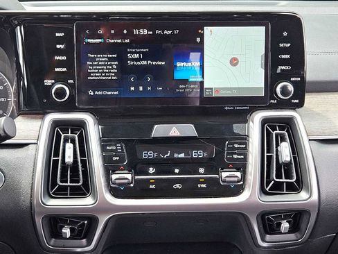 Used 2023 Kia Sorento S image 26