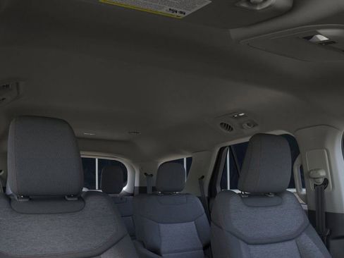 New 2026 Ford Explorer Active image 22