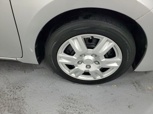 Used 2019 Toyota Corolla LE image 9