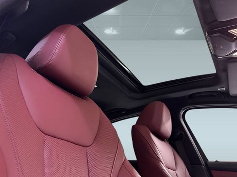 Used 2023 BMW M340i w/ Premium Package image 15