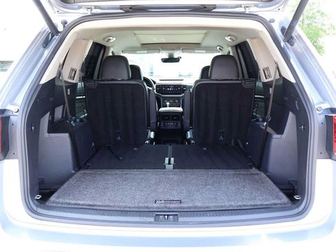 Used 2022 Volkswagen Atlas SEL R-Line AWD/4WD image 19