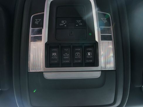 Used 2020 RAM 1500 Sport w/ Level 2 Equipment Goup w/2_L AWD/4WD image 21
