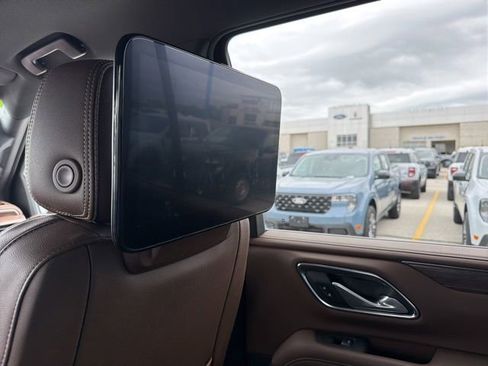 Used 2022 Chevrolet Tahoe High Country AWD/4WD image 24