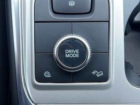 Used 2023 Ford Explorer XLT w/ Equipment Group 202A AWD/4WD image 25