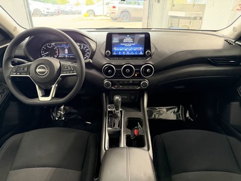 Used 2024 Nissan Sentra SV FWD image 12