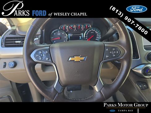 Used 2020 Chevrolet Suburban LT image 32