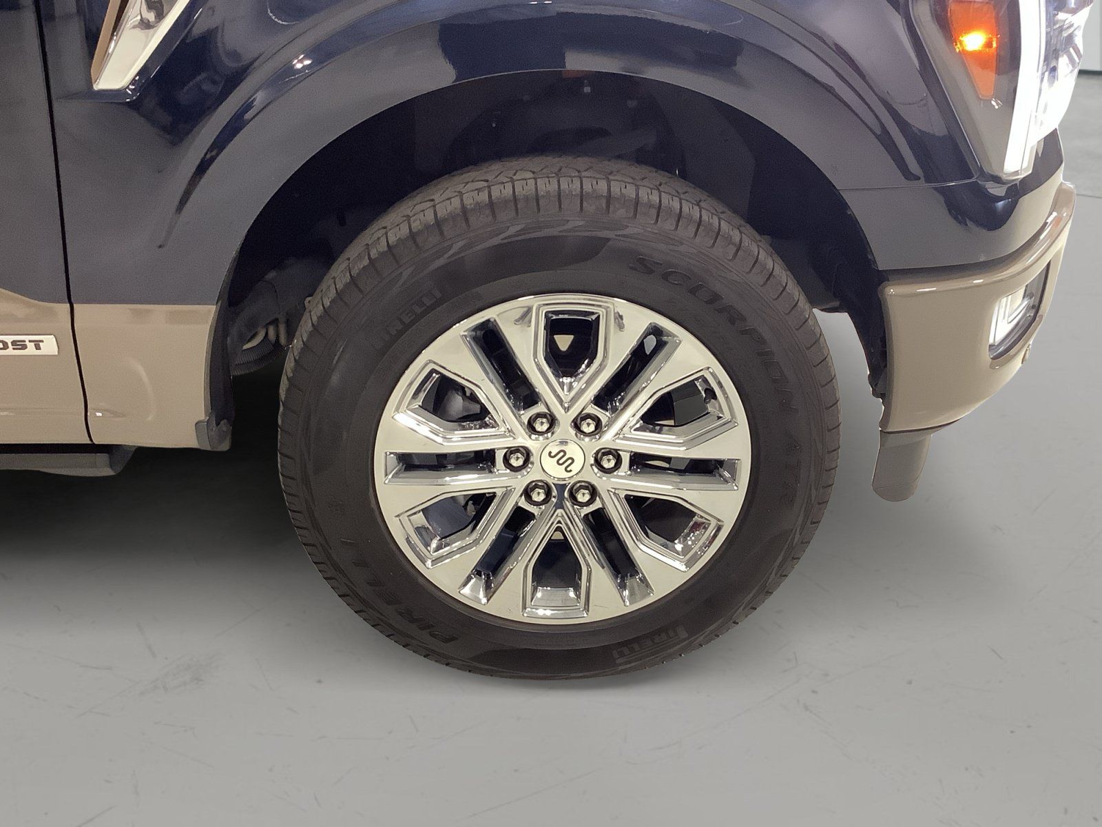 Certified 2025 Ford F150 King Ranch w/ FX4 Off-Road Package AWD/4WD image 10