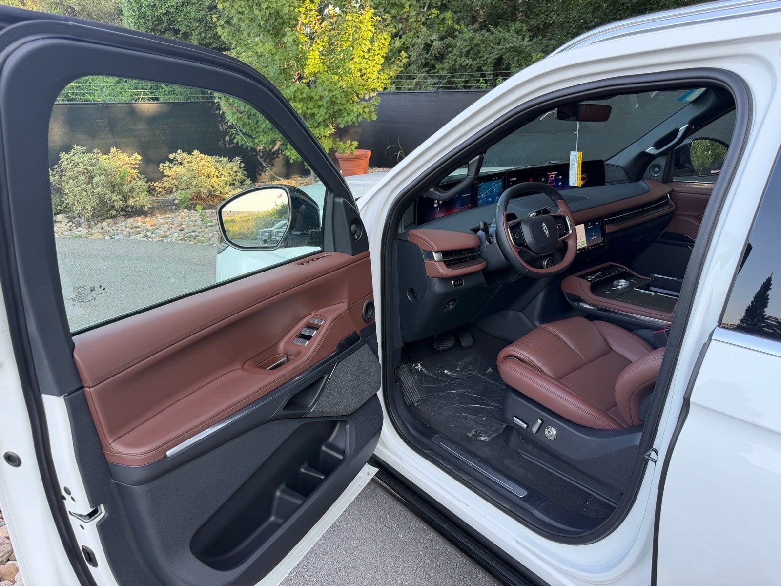 New 2027 Lincoln Navigator Reserve AWD/4WD image 24
