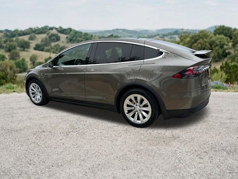 Used 2016 Tesla Model X 75D AWD/4WD image 6