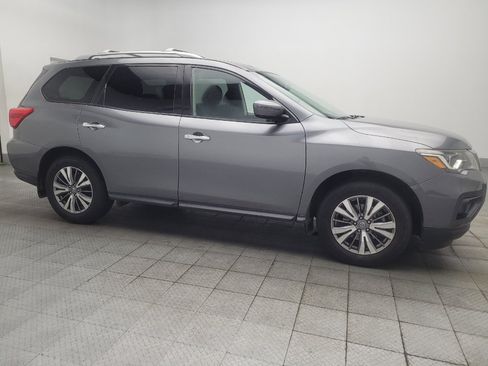 Used 2020 Nissan Pathfinder S FWD image 11