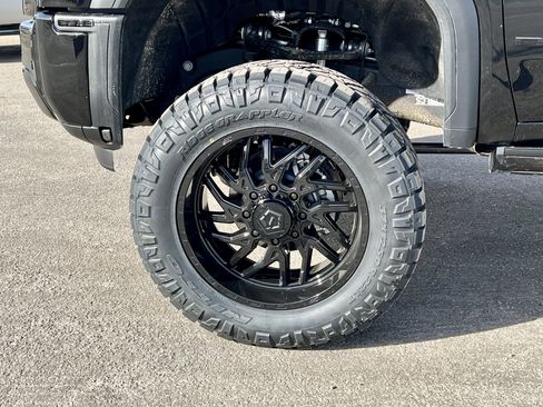 New 2026 GMC Sierra 2500 Denali w/ Denali Reserve Package image 7