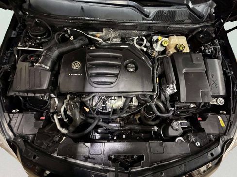 Used 2013 Buick Regal Premium image 25