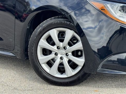 Used 2024 Toyota Corolla LE image 32