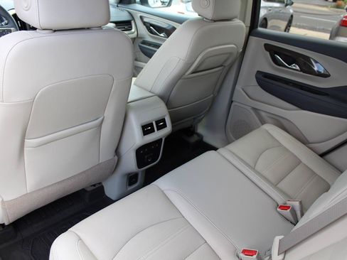 Used 2024 GMC Terrain Denali w/ Denali Premium Package AWD/4WD image 19