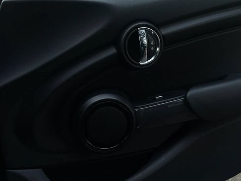 Used 2018 MINI Cooper 4-Door Hardtop FWD image 58