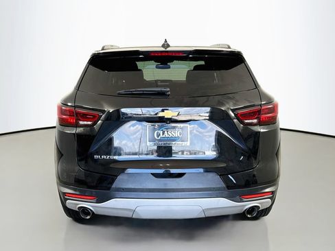 Used 2024 Chevrolet Blazer LT w/ Convenience Package FWD image 6