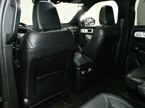 Used 2023 Ford Explorer ST w/ Equipment Group 401A AWD/4WD image 15