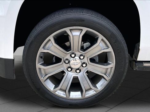 Used 2016 Chevrolet Tahoe LTZ RWD image 12