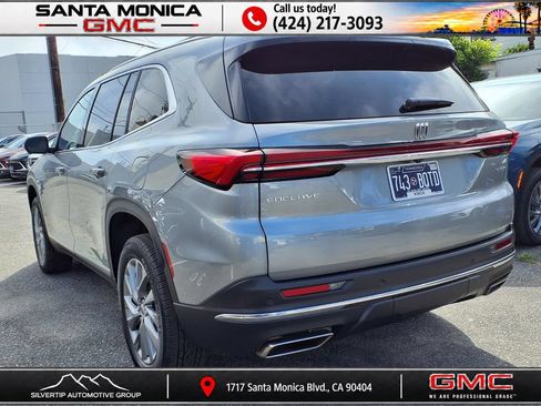 Used 2026 Buick Enclave Preferred FWD image 3
