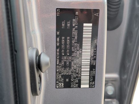 Used 2026 Toyota Highlander XLE AWD/4WD image 31
