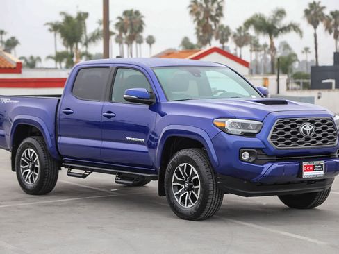 Certified 2023 Toyota Tacoma TRD Sport image 5