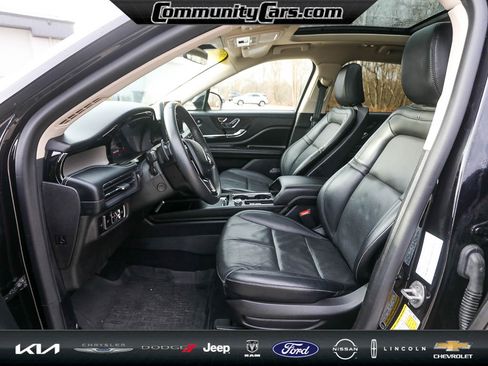 Certified 2023 Lincoln Corsair Reserve w/ Equipment Group 202A image 12