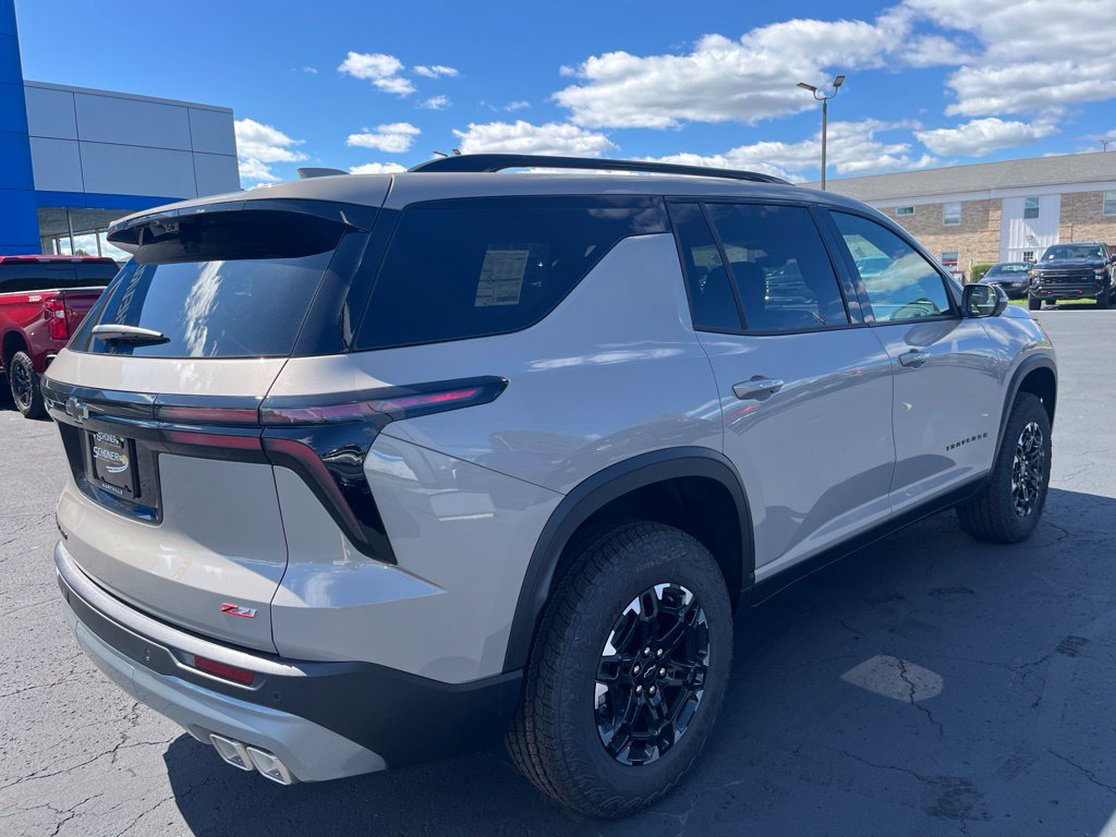 New 2027 Chevrolet Traverse Z71 w/ Driver Confidence Package AWD/4WD image 7