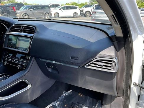 Used 2020 Jaguar F-PACE Prestige AWD/4WD image 28